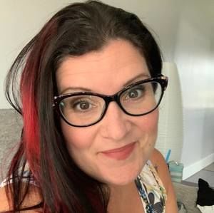 Meet your Posher, Dana